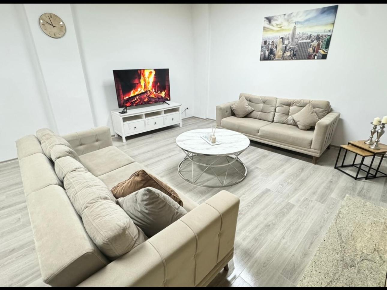 Stylish & Relaxing Modernes Apartment Mit Privatparkplatz غيلسنكيرشن المظهر الخارجي الصورة